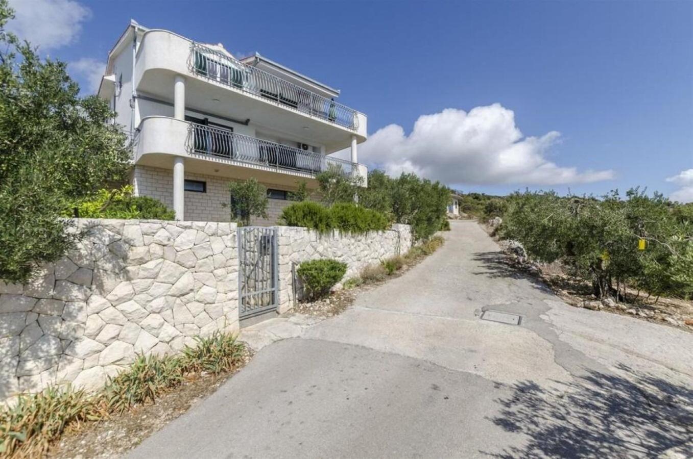 Apartments Mil - 80M From The Sea Sevid Kültér fotó